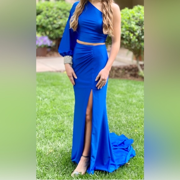 Sherri Hill 2 piece prom dress. Size 00 - Picture 2 of 12